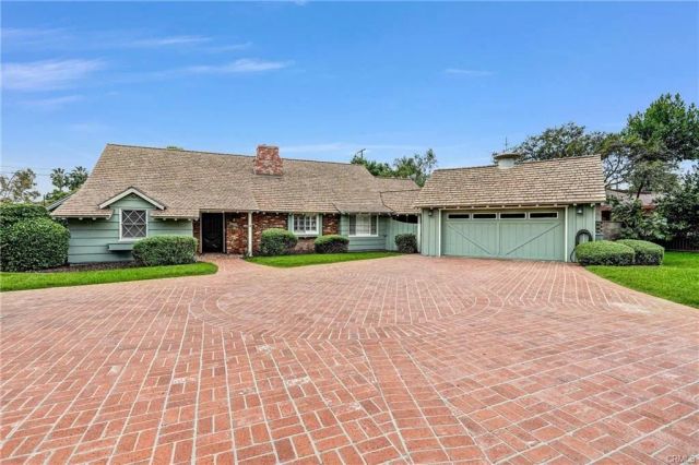 17300 Sunburst, Sherwood Forest, CA 91325
