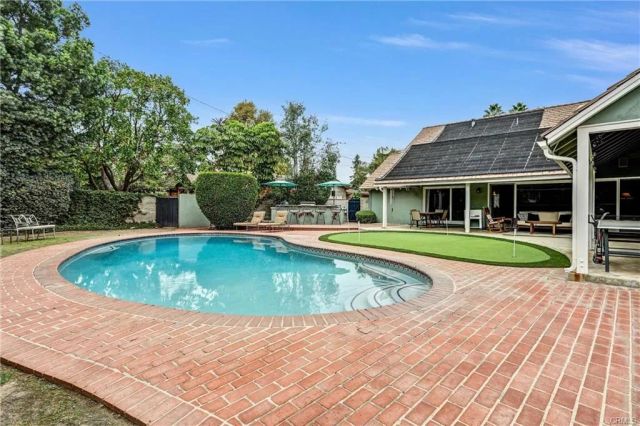 17300 Sunburst, Sherwood Forest, CA 91325