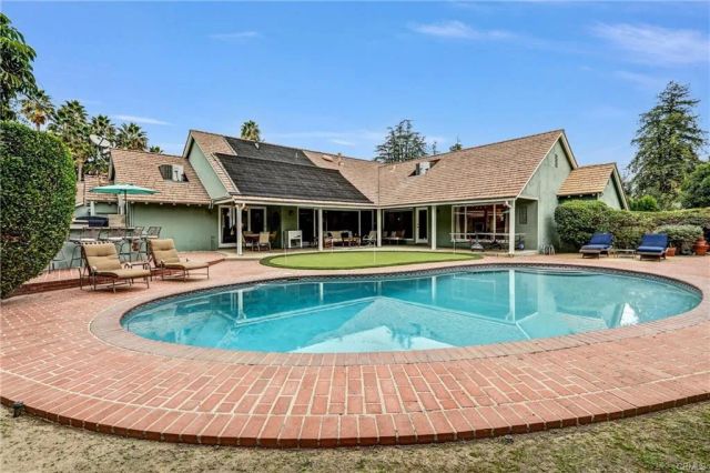 17300 Sunburst, Sherwood Forest, CA 91325