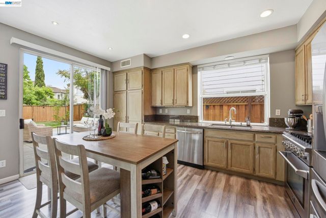 36939 Papaya Street, Newark, CA 94560