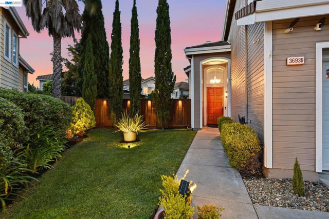 36939 Papaya Street, Newark, CA 94560