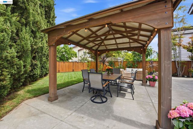 36939 Papaya Street, Newark, CA 94560