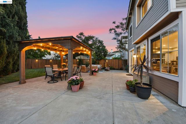 36939 Papaya Street, Newark, CA 94560