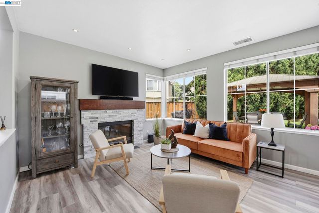 36939 Papaya Street, Newark, CA 94560