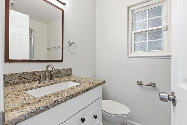 1412 Silverado Dr, Modesto, CA 95356