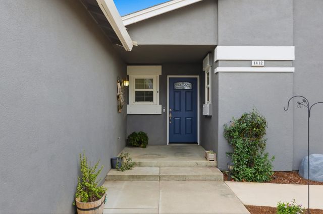 1412 Silverado Dr, Modesto, CA 95356