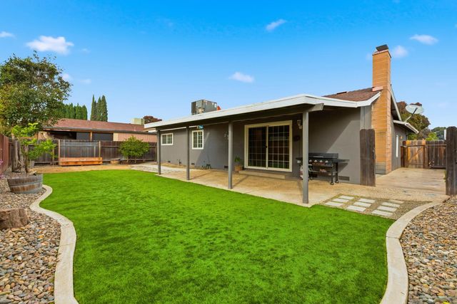 1412 Silverado Dr, Modesto, CA 95356