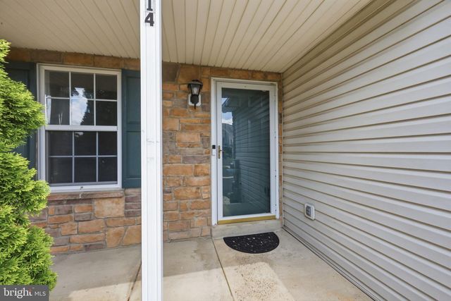 314 CEDAR WAXWING DR, Warrington, PA 18976