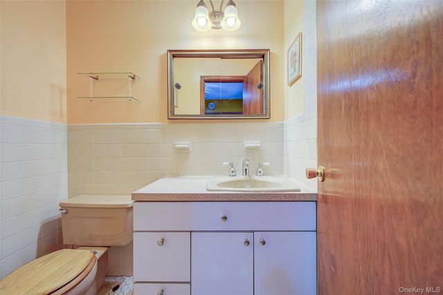 53-74 69th Street, Maspeth, NY 11378