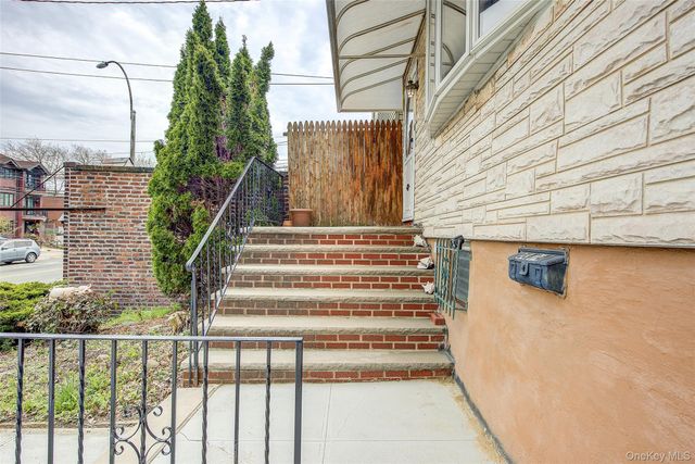 53-74 69th Street, Maspeth, NY 11378