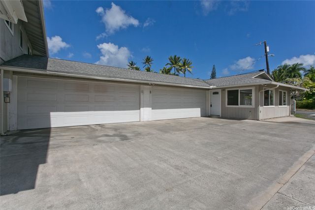905 Kainui Drive, Kailua, HI 96734