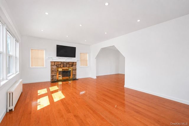163-29 16th Avenue, Whitestone, NY 11357