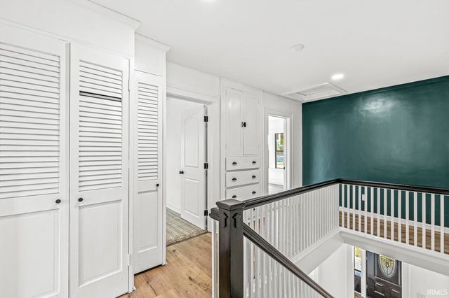 2733 W Lincoln Way, South Bend, IN 46628