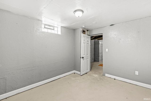 2733 W Lincoln Way, South Bend, IN 46628