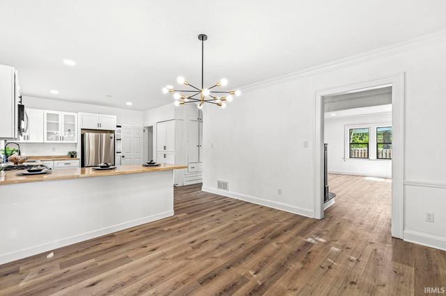 2733 W Lincoln Way, South Bend, IN 46628