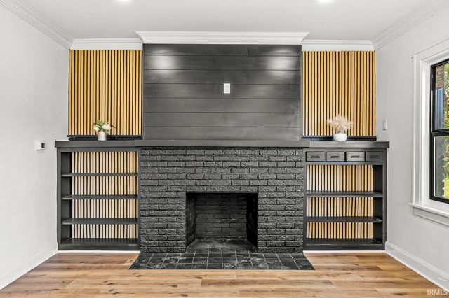 2733 W Lincoln Way, South Bend, IN 46628