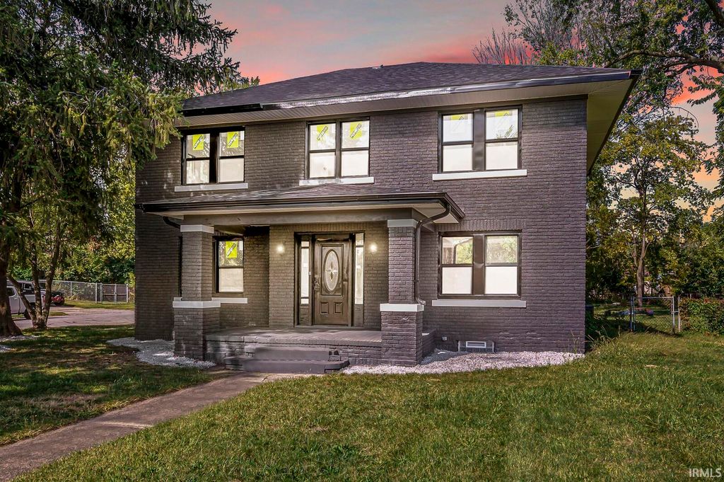 2733 W Lincoln Way, South Bend, IN 46628