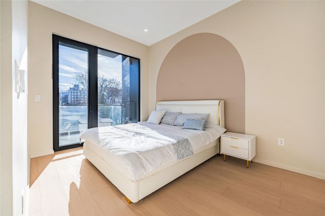 3116 21st Street PH1D, Astoria, NY 11106