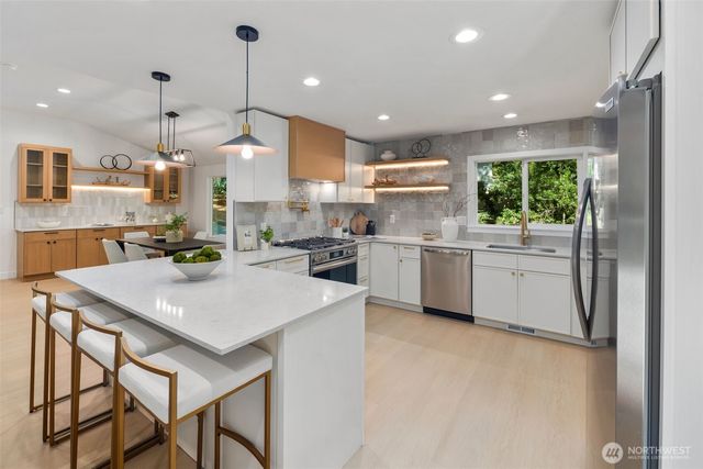 6118 51st Street NW, Gig Harbor, WA 98335