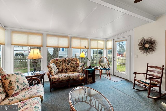 954 ANDERSON FERRY RD, Mount Joy, PA 17552