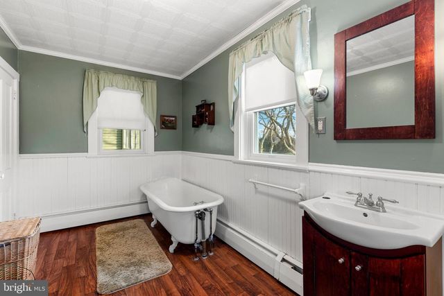 954 ANDERSON FERRY RD, Mount Joy, PA 17552