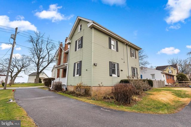 954 ANDERSON FERRY RD, Mount Joy, PA 17552