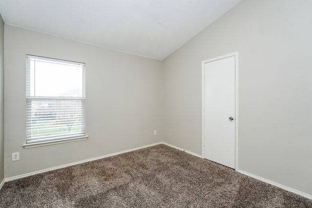7401 Snow Ridge Drive, Fort Worth, TX 76133