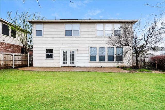 7401 Snow Ridge Drive, Fort Worth, TX 76133