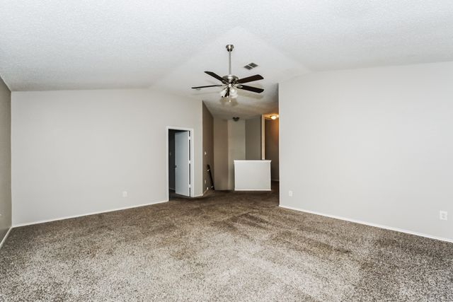 7401 Snow Ridge Drive, Fort Worth, TX 76133