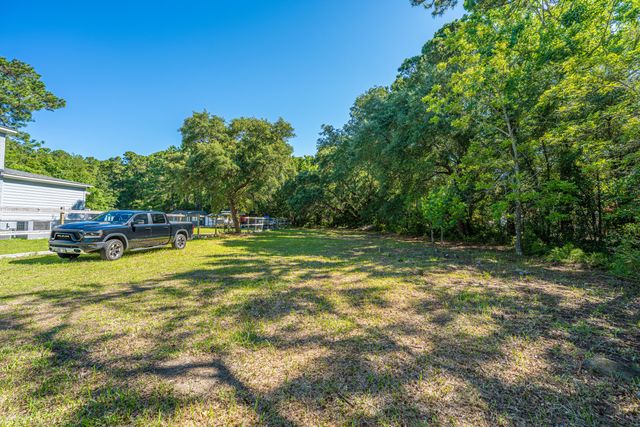 1536 A Boston Grill Road, Mount Pleasant, SC 29466
