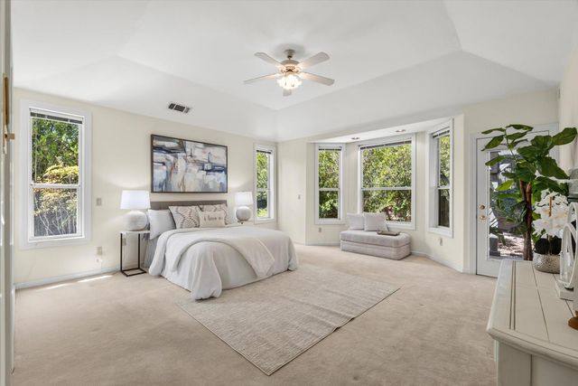 1084 KENSINGTON Dr, Roseville, CA 95661