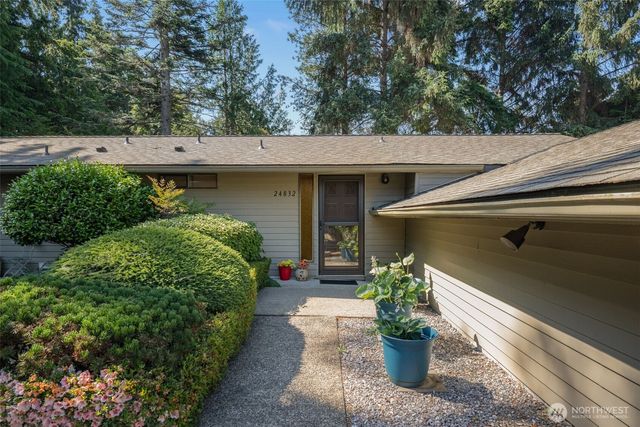 24832 12th Avenue S, Des Moines, WA 98198