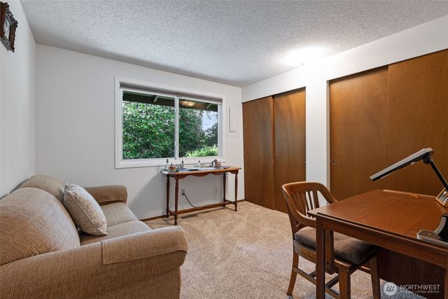 24832 12th Avenue S, Des Moines, WA 98198