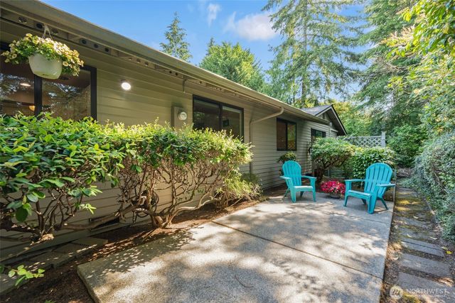 24832 12th Avenue S, Des Moines, WA 98198