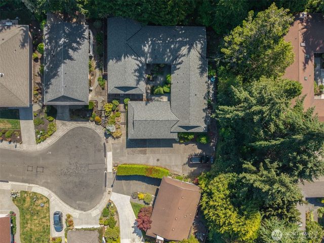 24832 12th Avenue S, Des Moines, WA 98198