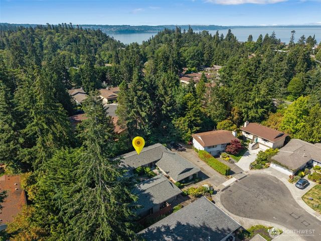24832 12th Avenue S, Des Moines, WA 98198