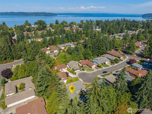 24832 12th Avenue S, Des Moines, WA 98198