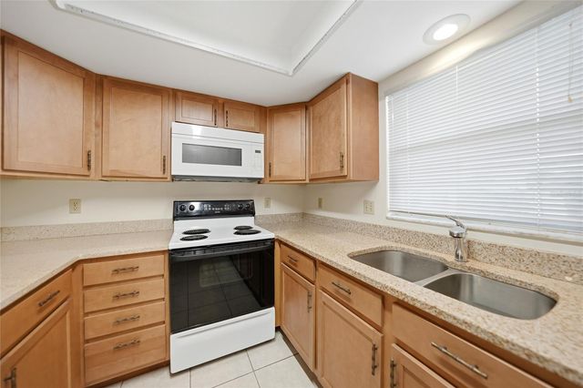 1432 MEDITERRANEAN DRIVE 2B, Punta Gorda, FL 33950