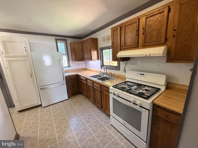 320 SMYRNA AVE, Clayton, DE 19938