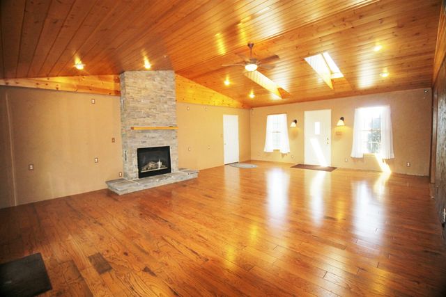 10093 Wolf Road, Geneseo, IL 61254