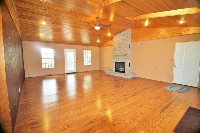 10093 Wolf Road, Geneseo, IL 61254