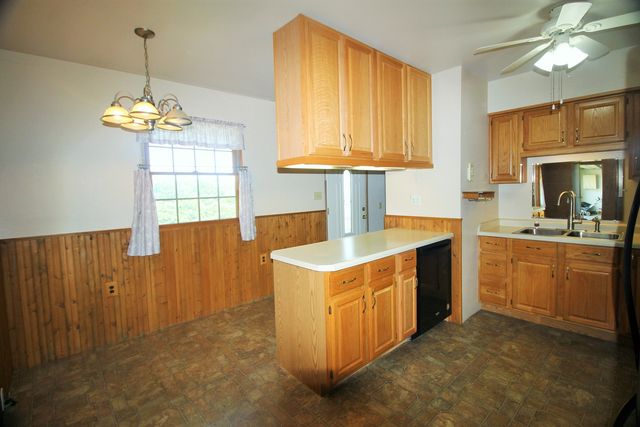 10093 Wolf Road, Geneseo, IL 61254