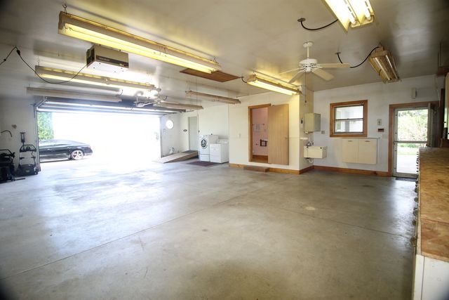 10093 Wolf Road, Geneseo, IL 61254
