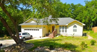 1605 S 2nd Street, Ocean Springs, MS 39564