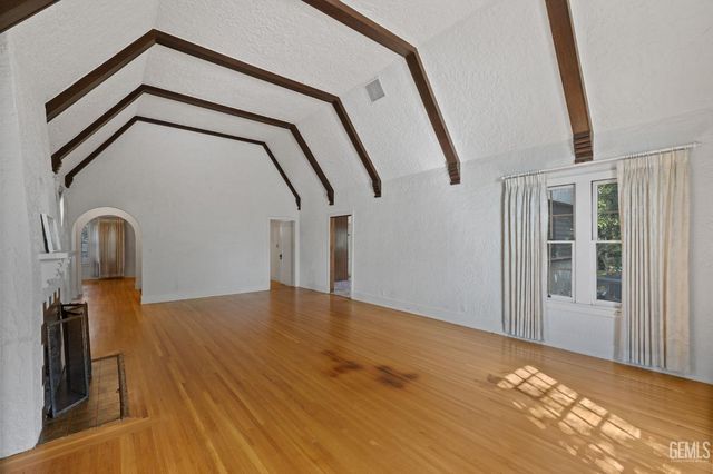 240 Pacific Street, Bakersfield, CA 93305