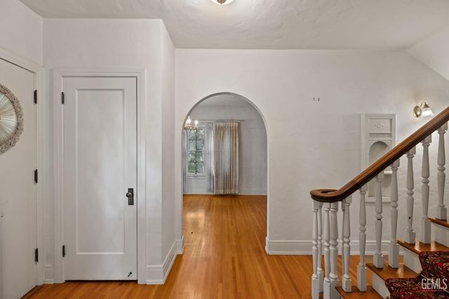 240 Pacific Street, Bakersfield, CA 93305