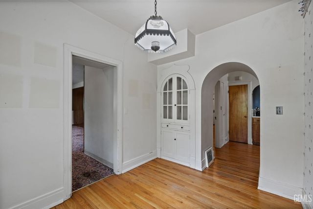 240 Pacific Street, Bakersfield, CA 93305