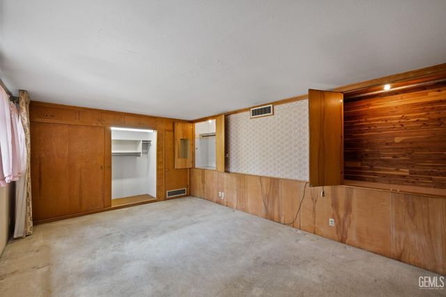 240 Pacific Street, Bakersfield, CA 93305