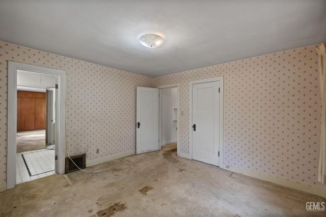 240 Pacific Street, Bakersfield, CA 93305