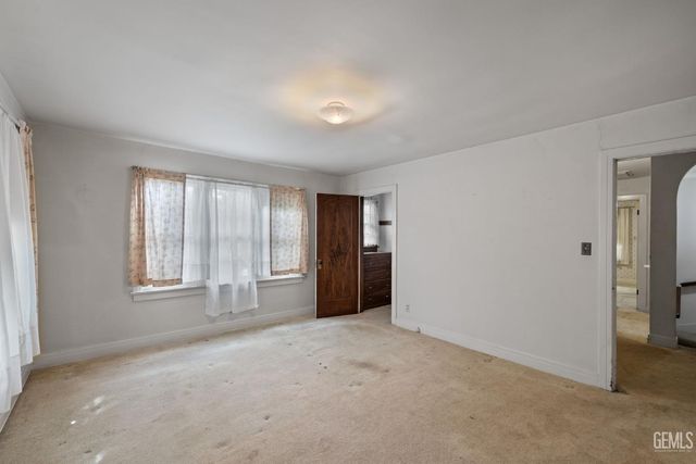 240 Pacific Street, Bakersfield, CA 93305